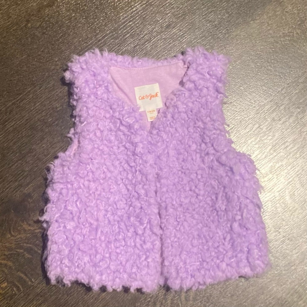 Cat & Jack Girls Lavender Fur Vest size 6/6x